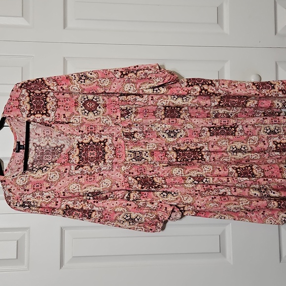✔️ *BLACK FRIDAY SALE! Torrid Floral Bohemian Pink Dress - Picture 4 of 10